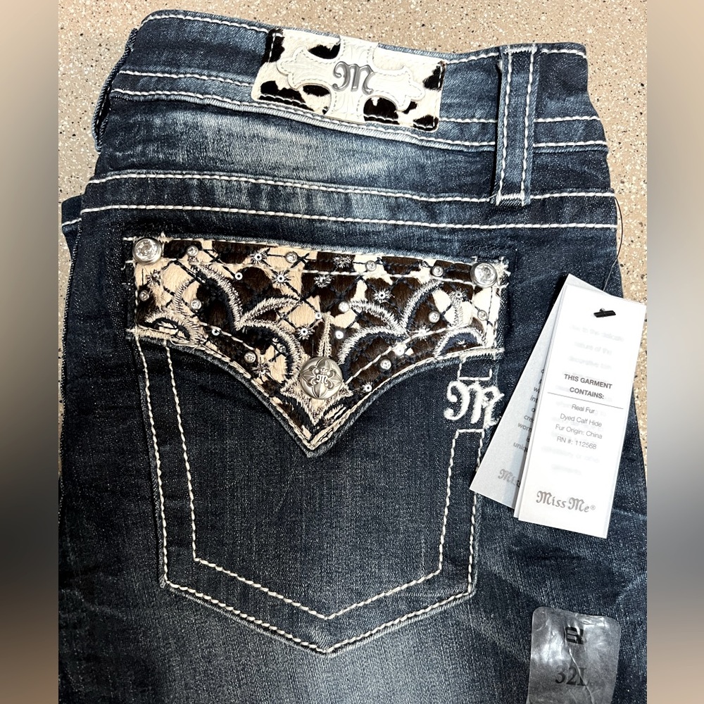 Miss Me Jeans. Brand New never been worn, tags still on. Size 32x33 1/2